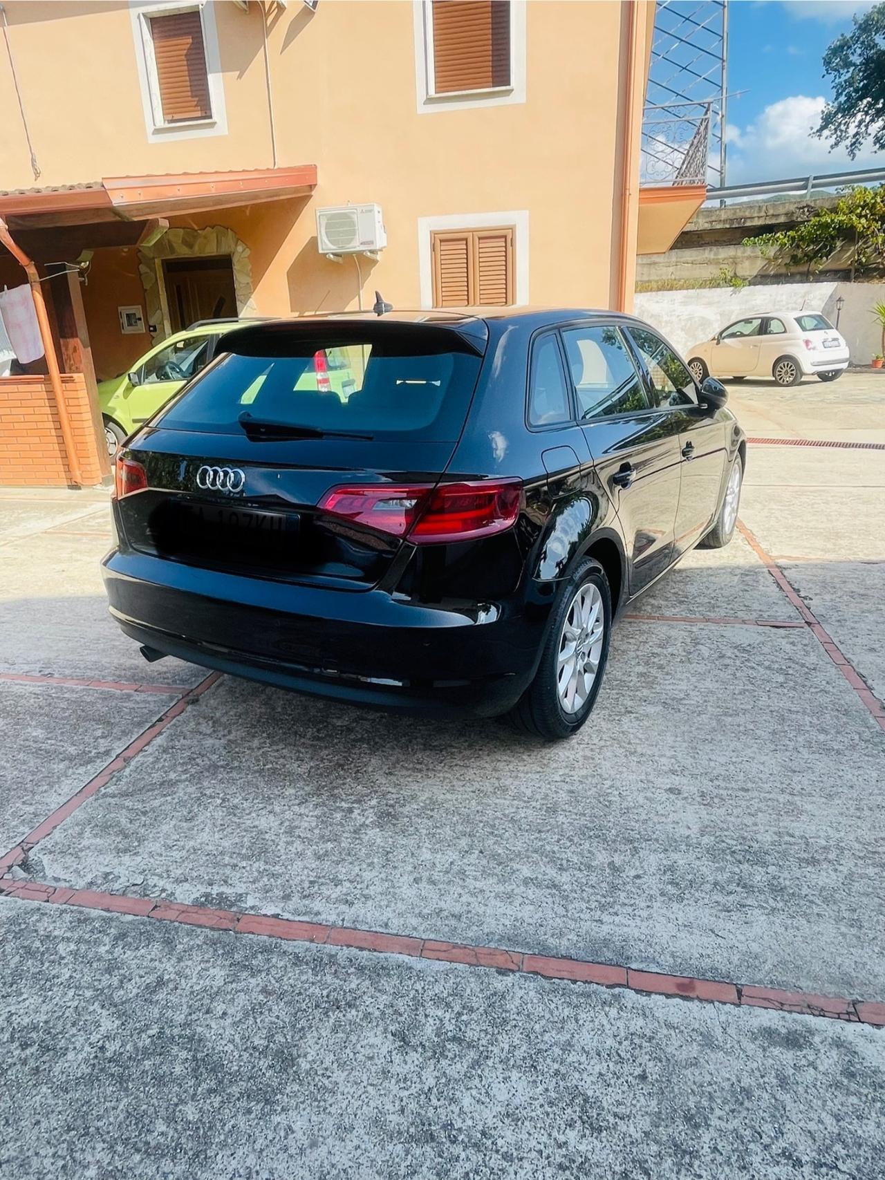 Audi A3 1.6 TDI clean diesel S tronic Ambition