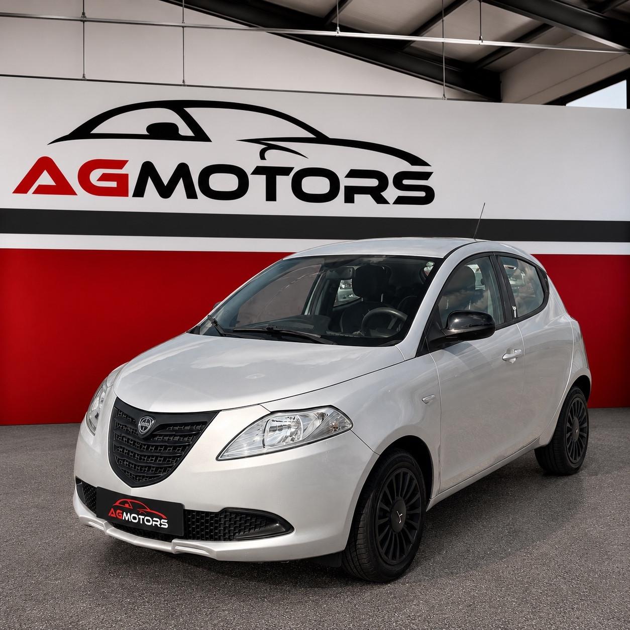 Lancia Ypsilon 1.2 69 CV 5 porte Platinum