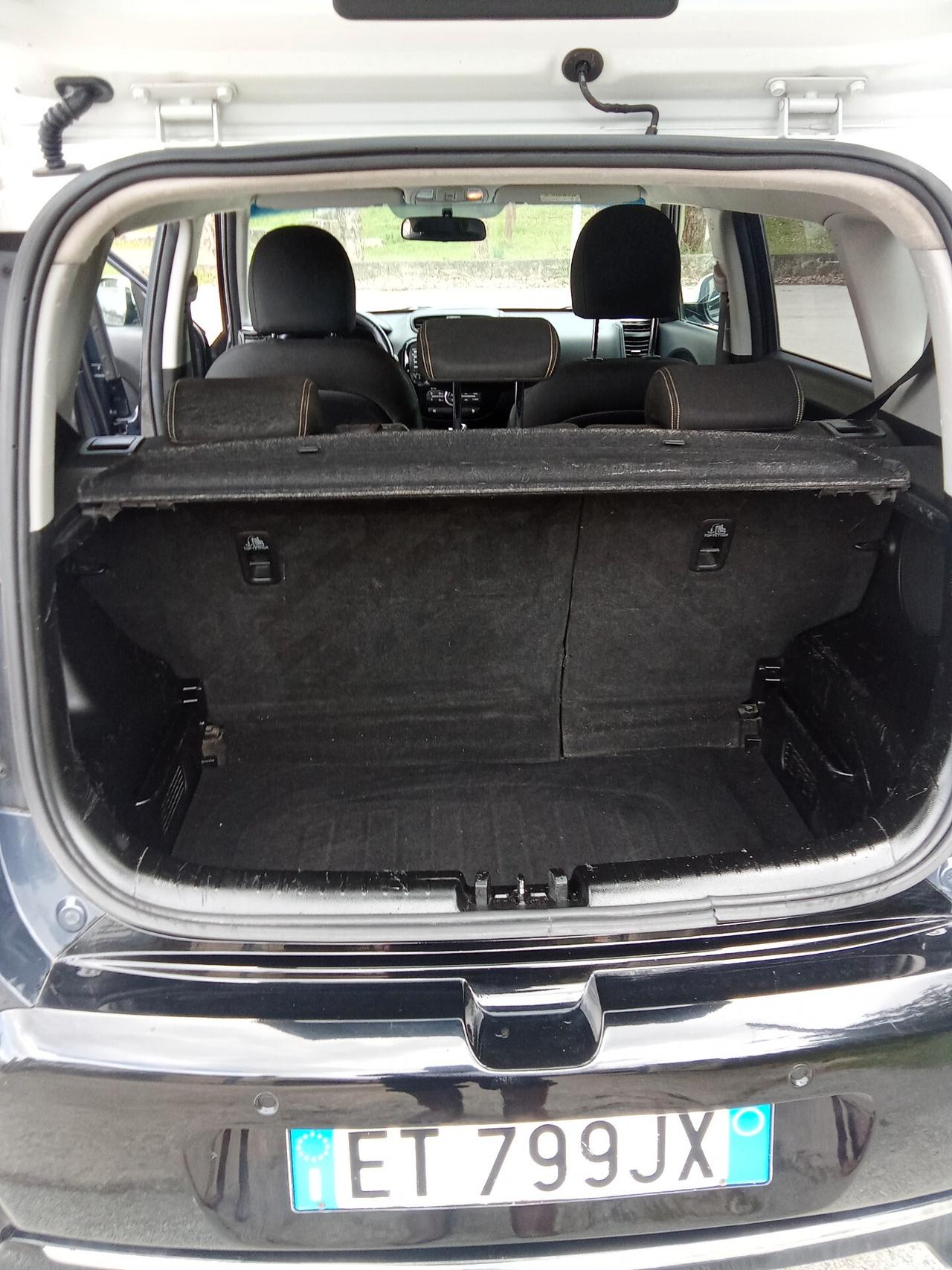 Kia Soul 1.6 CRDi automatico 014