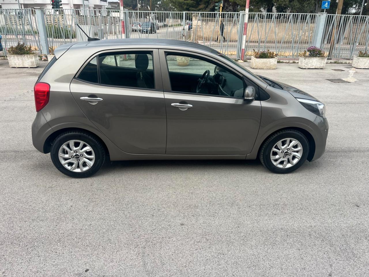 Kia Picanto 1.0 12V 5 porte Cool X NeoPatentati