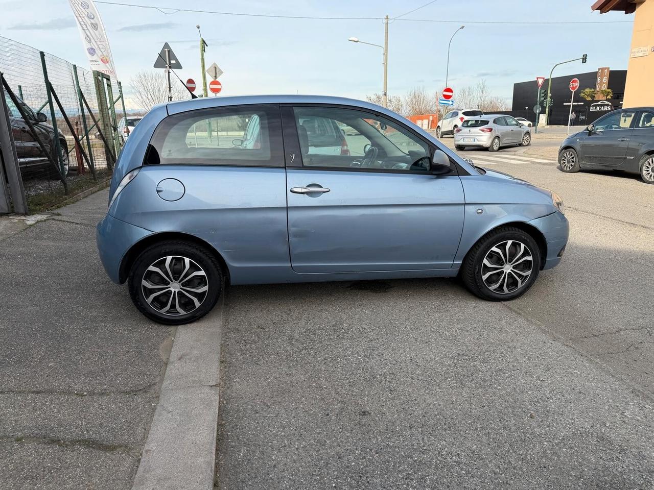 Lancia Ypsilon 2a serie 1.3 MJT 75 CV VERSUS - CAMBIO AUTOMATICO