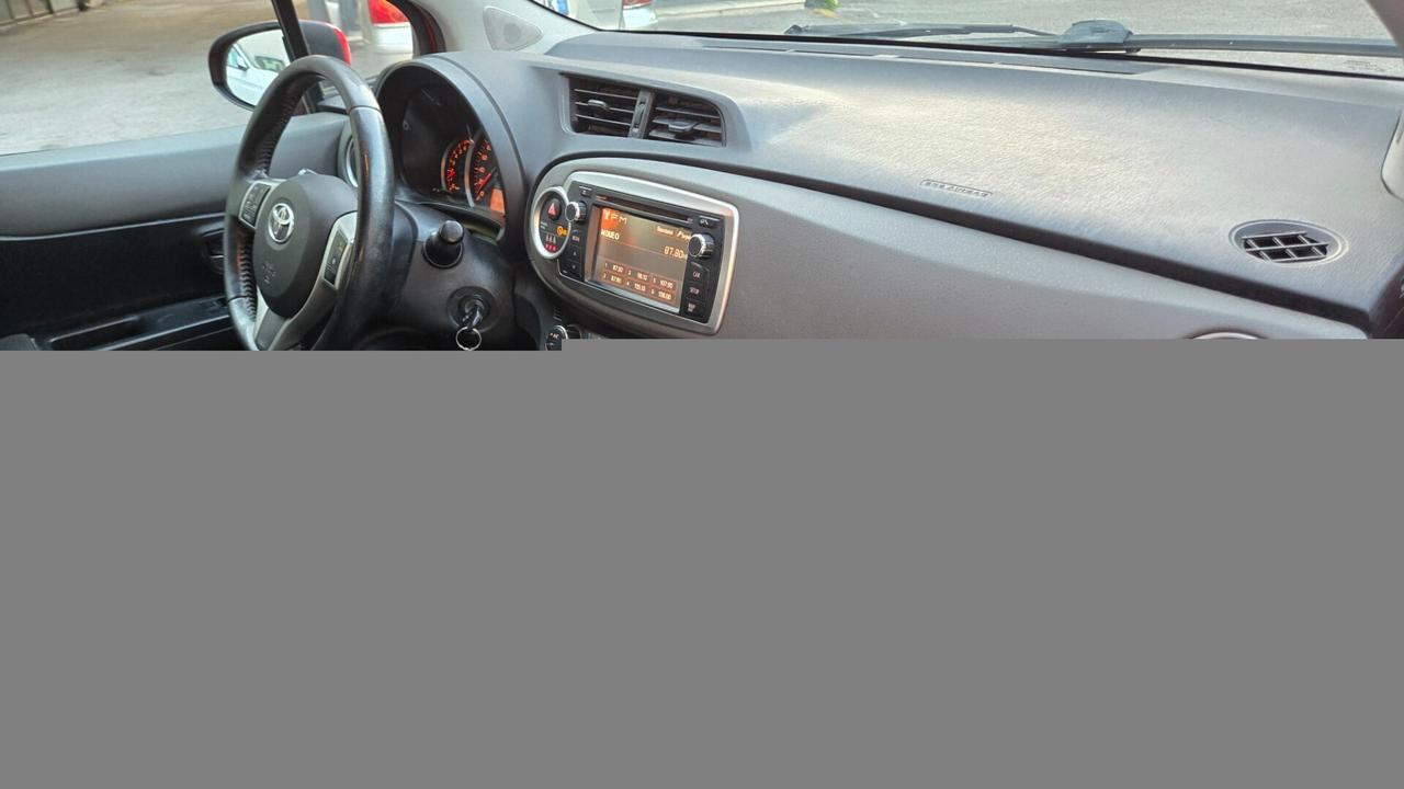 Toyota Yaris 1.0 5 porte Lounge