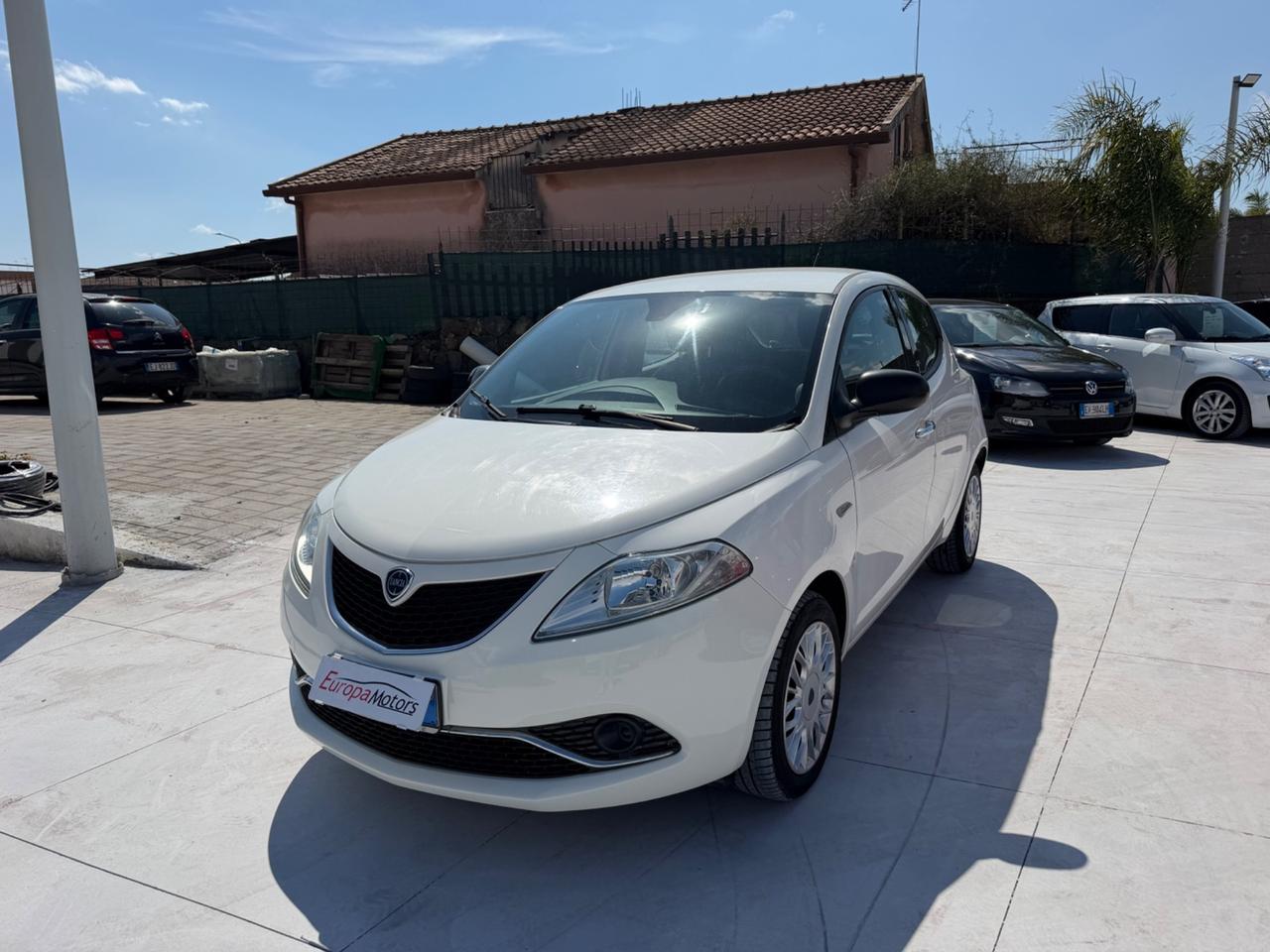 Lancia Ypsilon 1.2 69 CV 5 porte Platinum