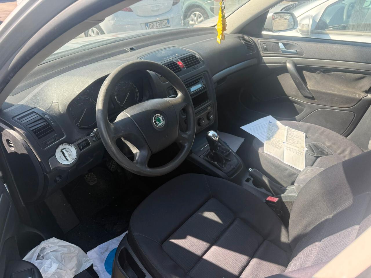 SKODA OCTAVIA 1.6 METANO