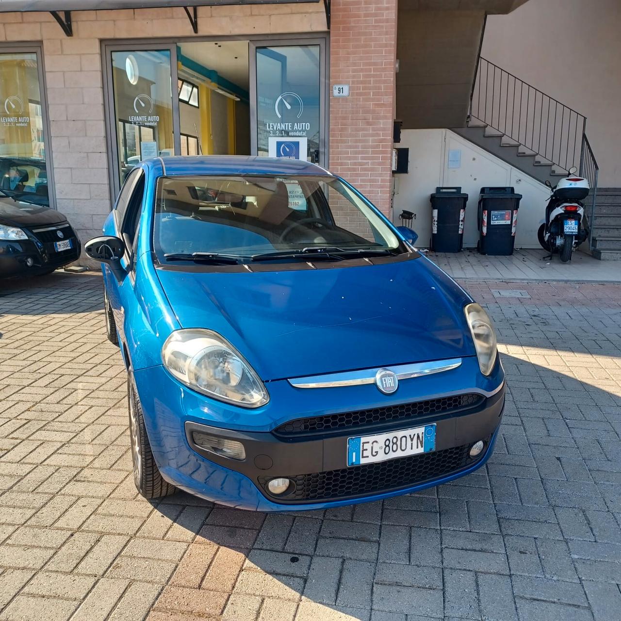 126628KM PUNTO EVO 1.4 NEOPATENTATI BEN CONSERVATA