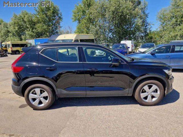 VOLVO XC40 XC40 1.5 t2 Momentum Core my21 - targa GG993AS
