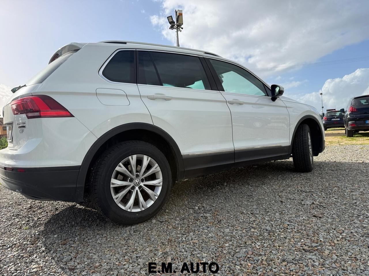 Volkswagen Tiguan 2.0 TDI SCR 4MOTION Business Blu