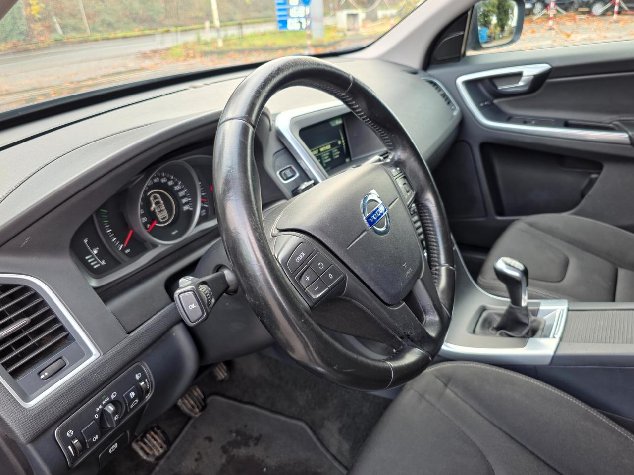 Volvo XC 60 XC60 D4 Summum 2015-E6 Manuale