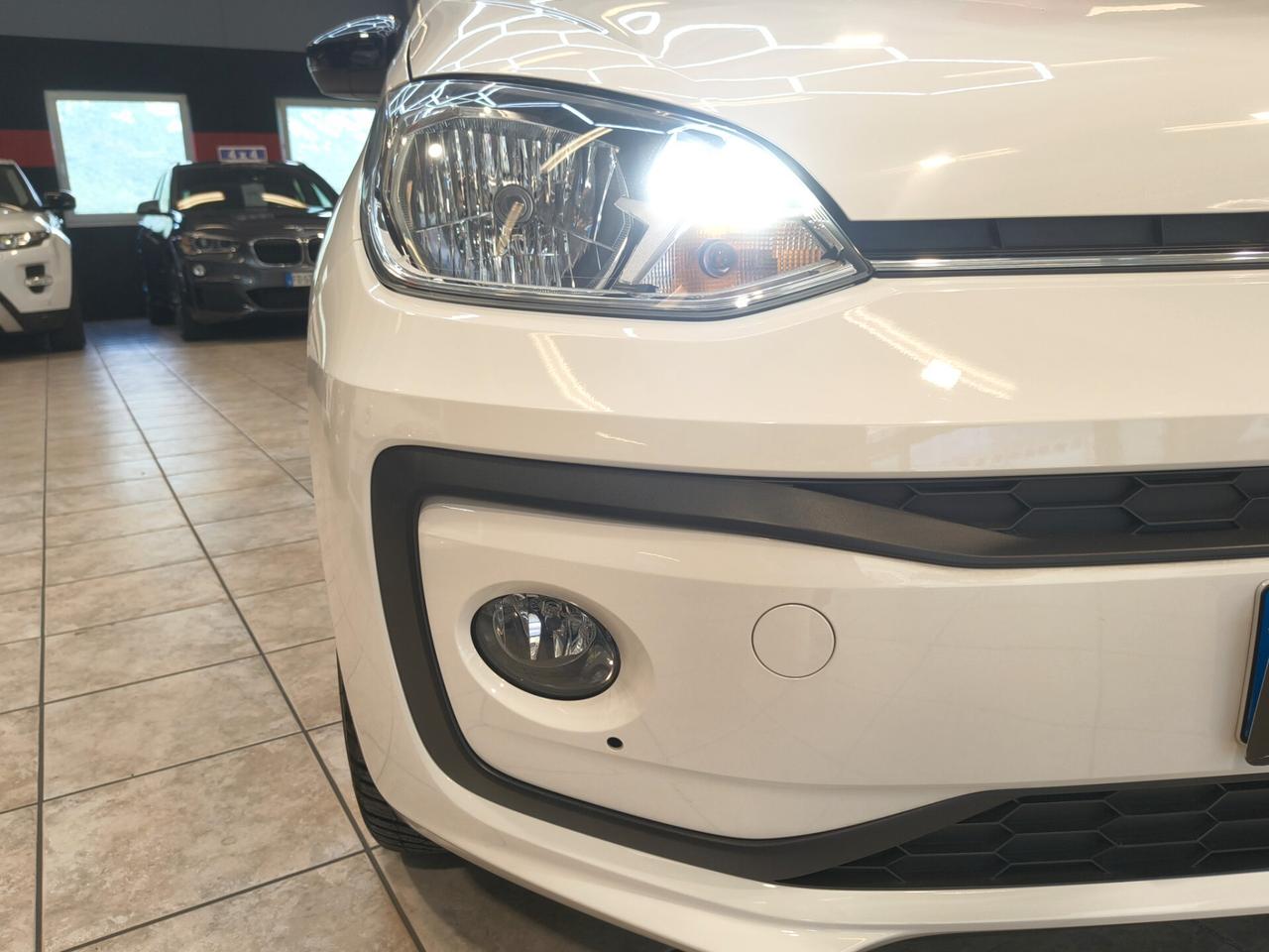 Volkswagen up! 1.0 5p. take solo 19.000 km