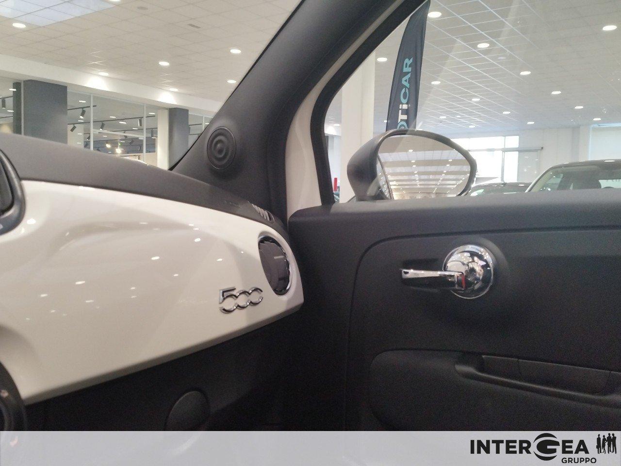 FIAT 500C 1.0 hybrid 70cv