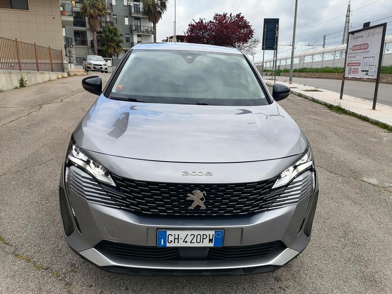 PEUGEOT 3008 ALLURE 1.5 BLUEHDI 130CV FULL LED AUTOMATICA