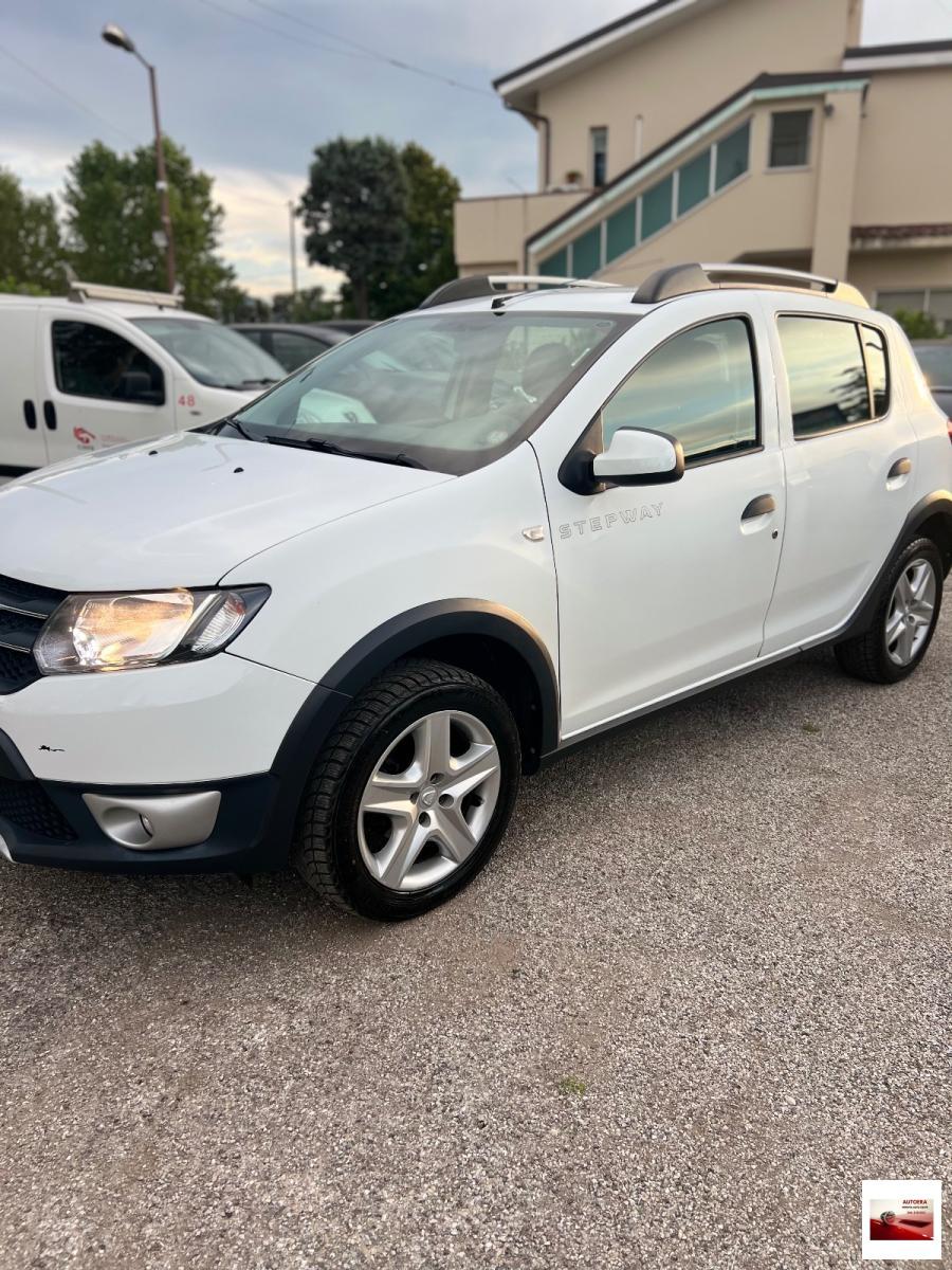 DACIA - Sandero - Stepway 1.5 dCi 8V 90 S&S Easy-R