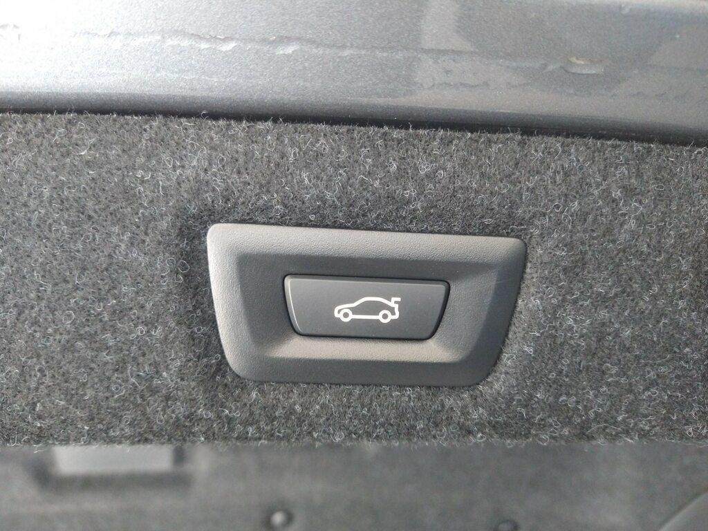 BMW Serie 5 Berlina 520 e Business Steptronic