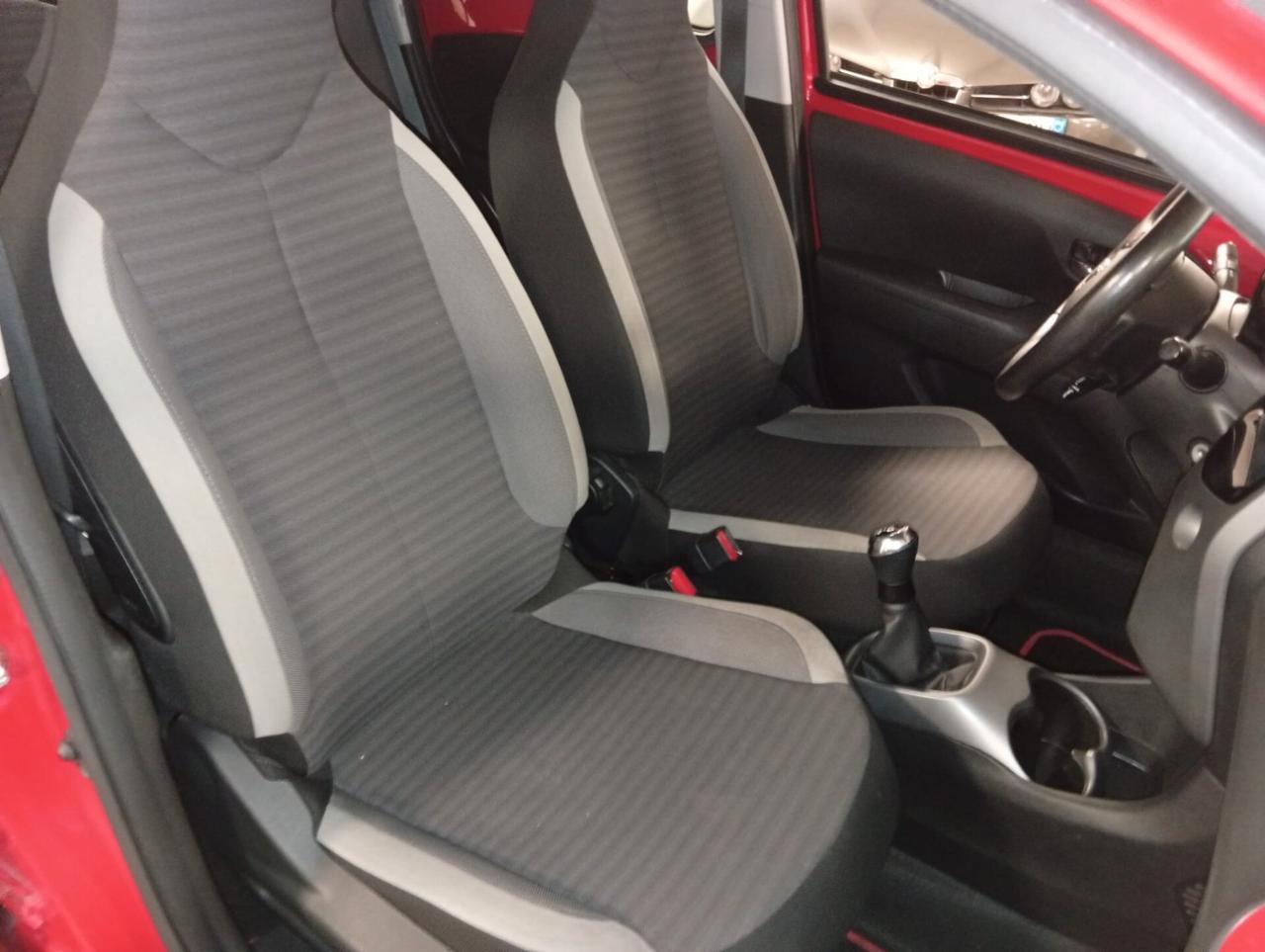 Toyota Aygo 1.0 VVT-i 72 CV 5 porte x-play