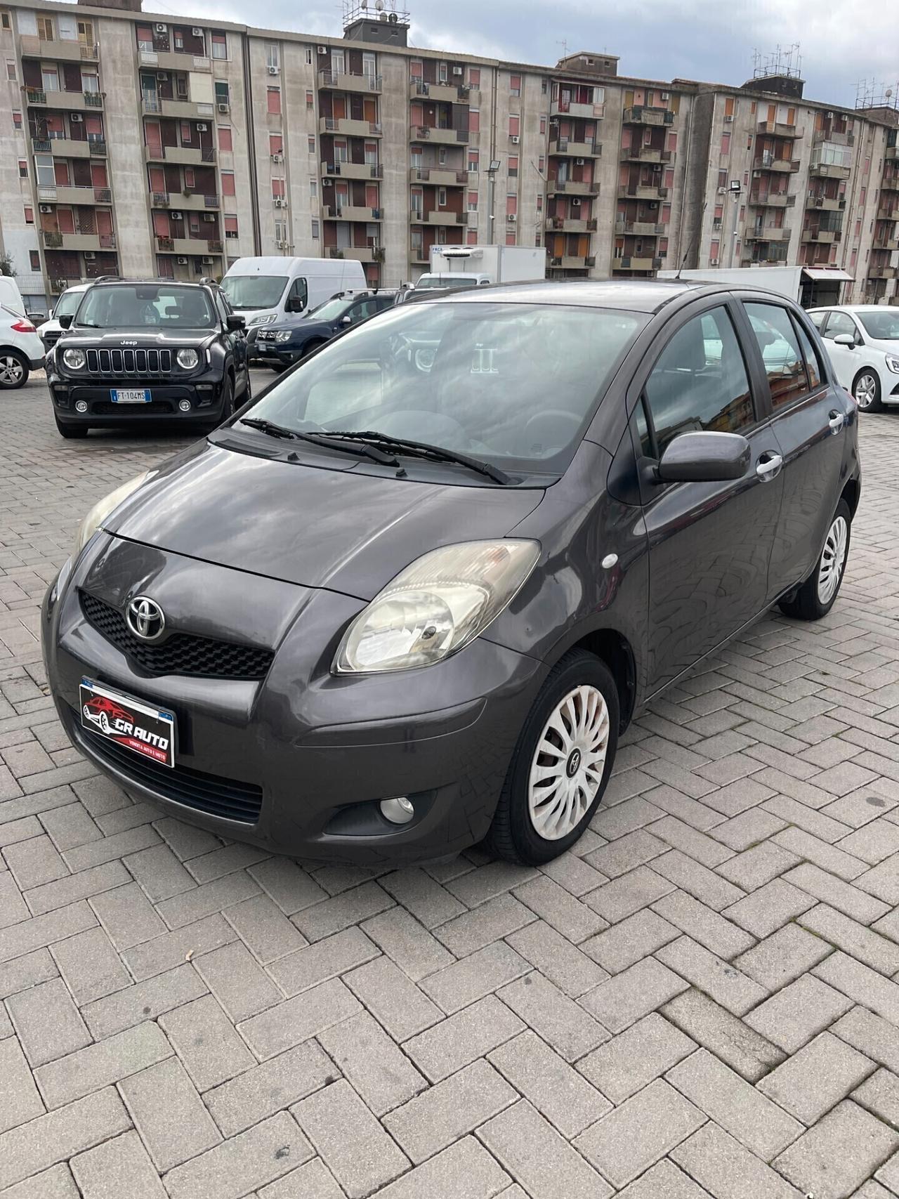 Toyota Yaris 1.0 5 porte Sol
