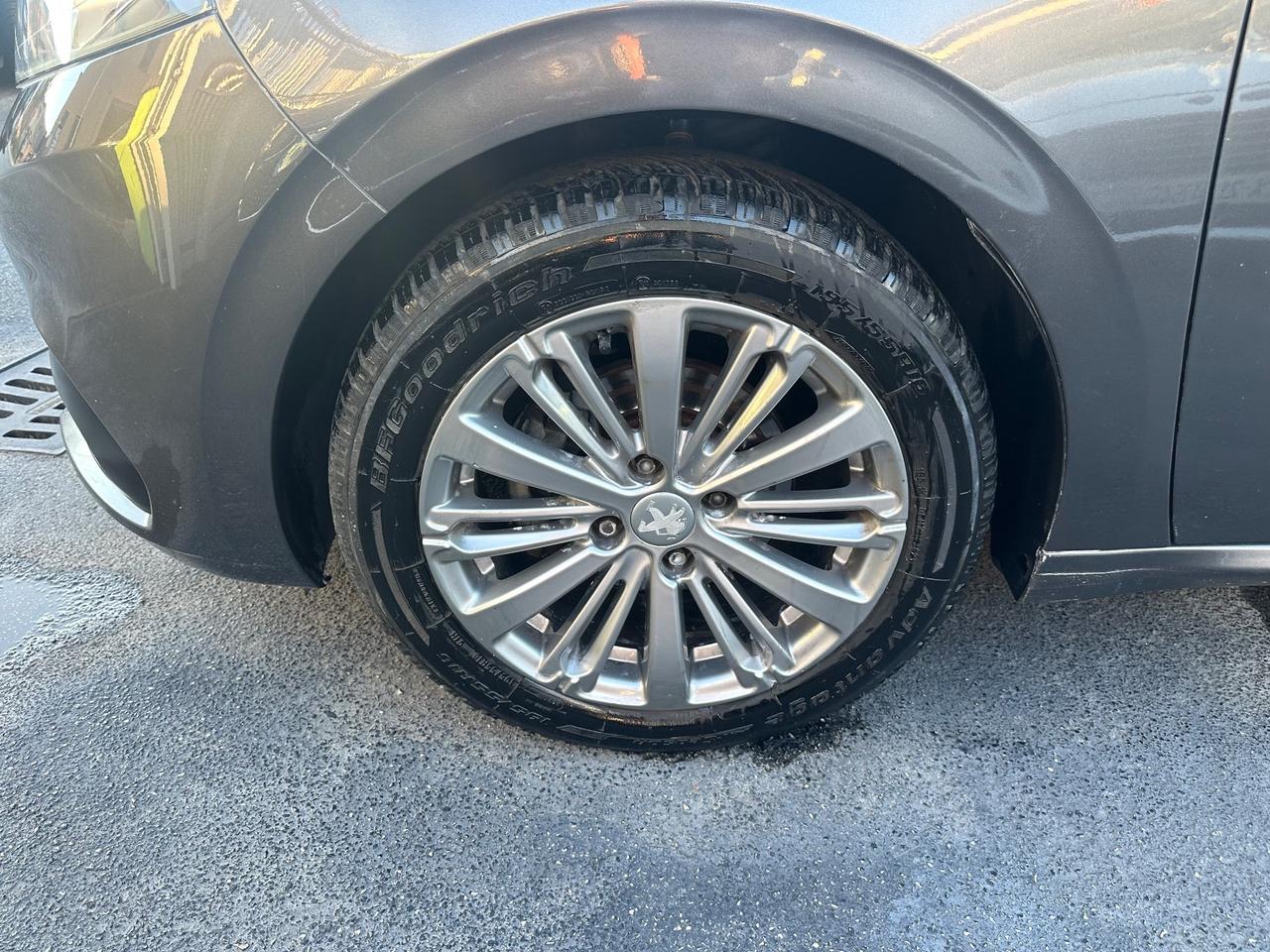 Peugeot 208 BlueHDi 75 5 porte Allure 06/2018