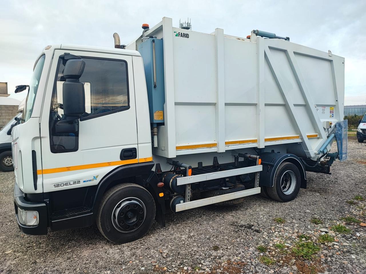 IVECO EUROCARGO 120 EL 22 PASSO 3105 COMPATTATORE