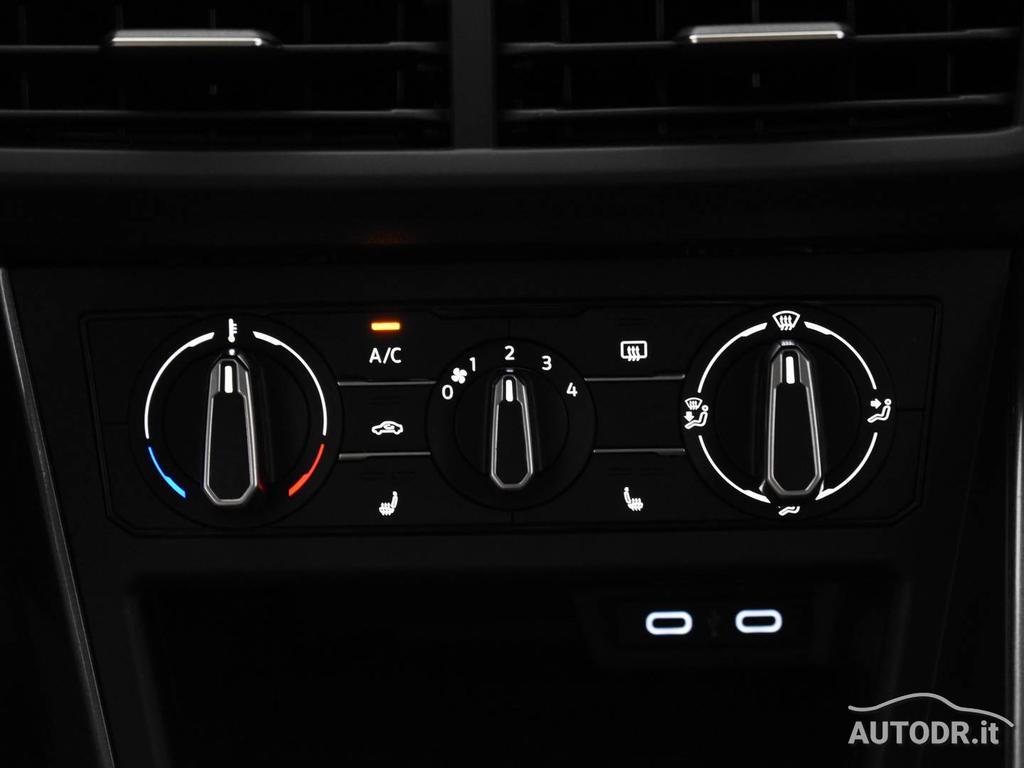 Volkswagen Polo 1.0 TGI Life Virtual, LED, Carplay, Sedili riscaldati