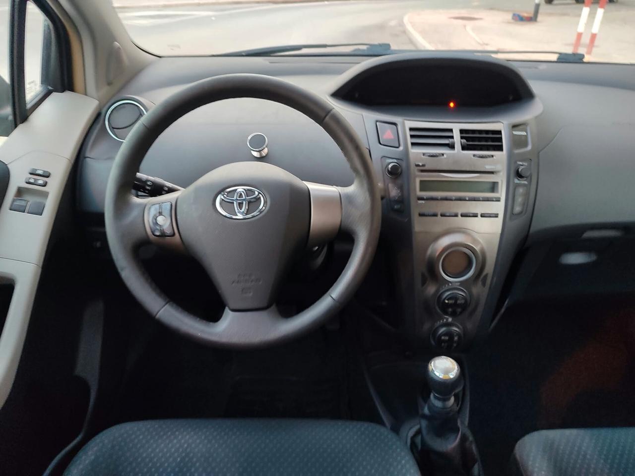 Toyota Yaris 1.4 D-4D 90CV ( 2010)
