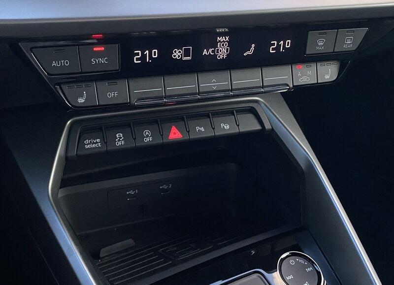 Audi A3 Sportback S Line interno 2.0 TDI 116CV S-Tronic 30