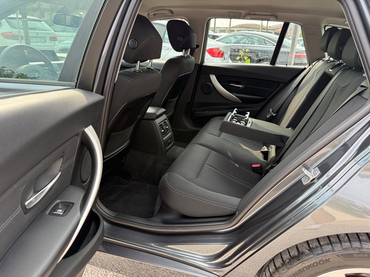 Bmw 320 320d xDrive Touring Sport navi Led Top Uniprop Euro6b