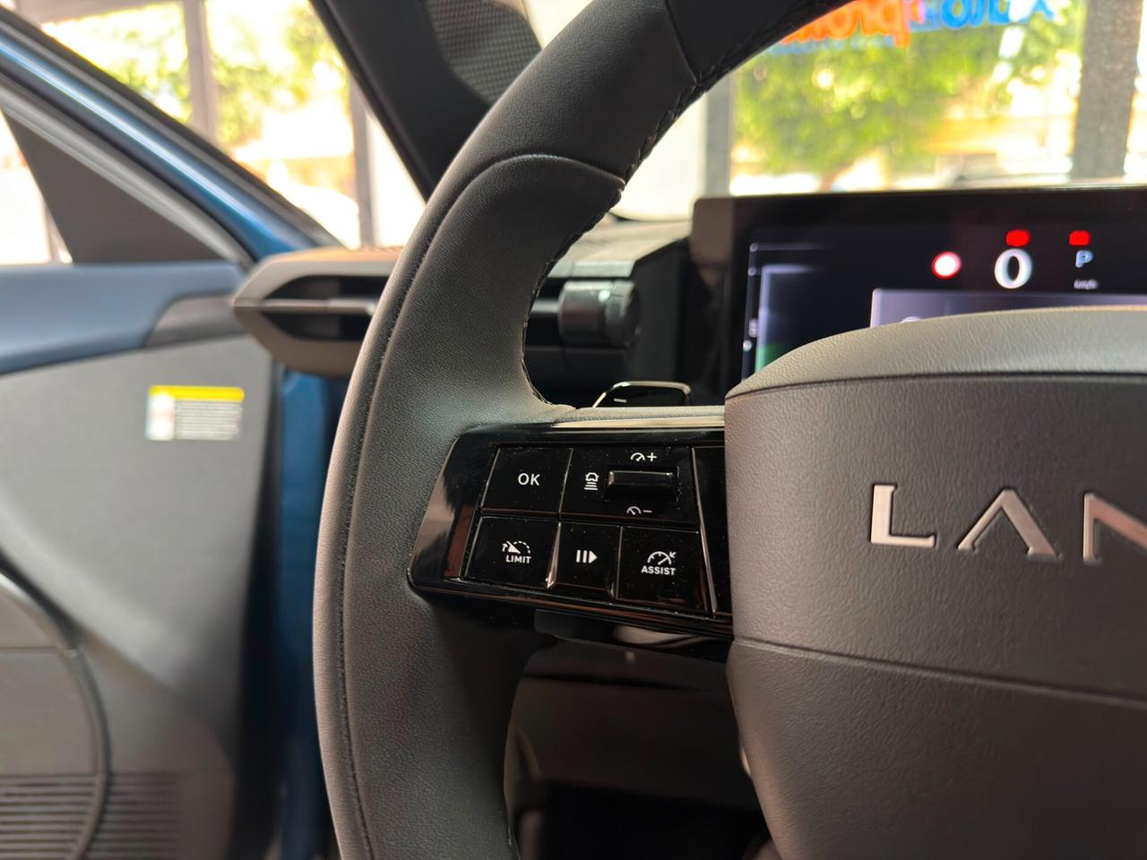 Lancia Ypsilon Hybrid 110CV e-DCT Edizione Cassina