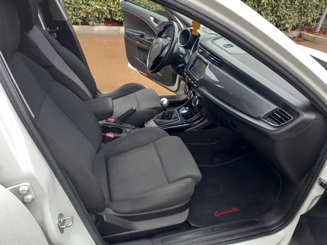 Alfa Romeo Giulietta 1.6 JTDm-2 105 CV Distinctive