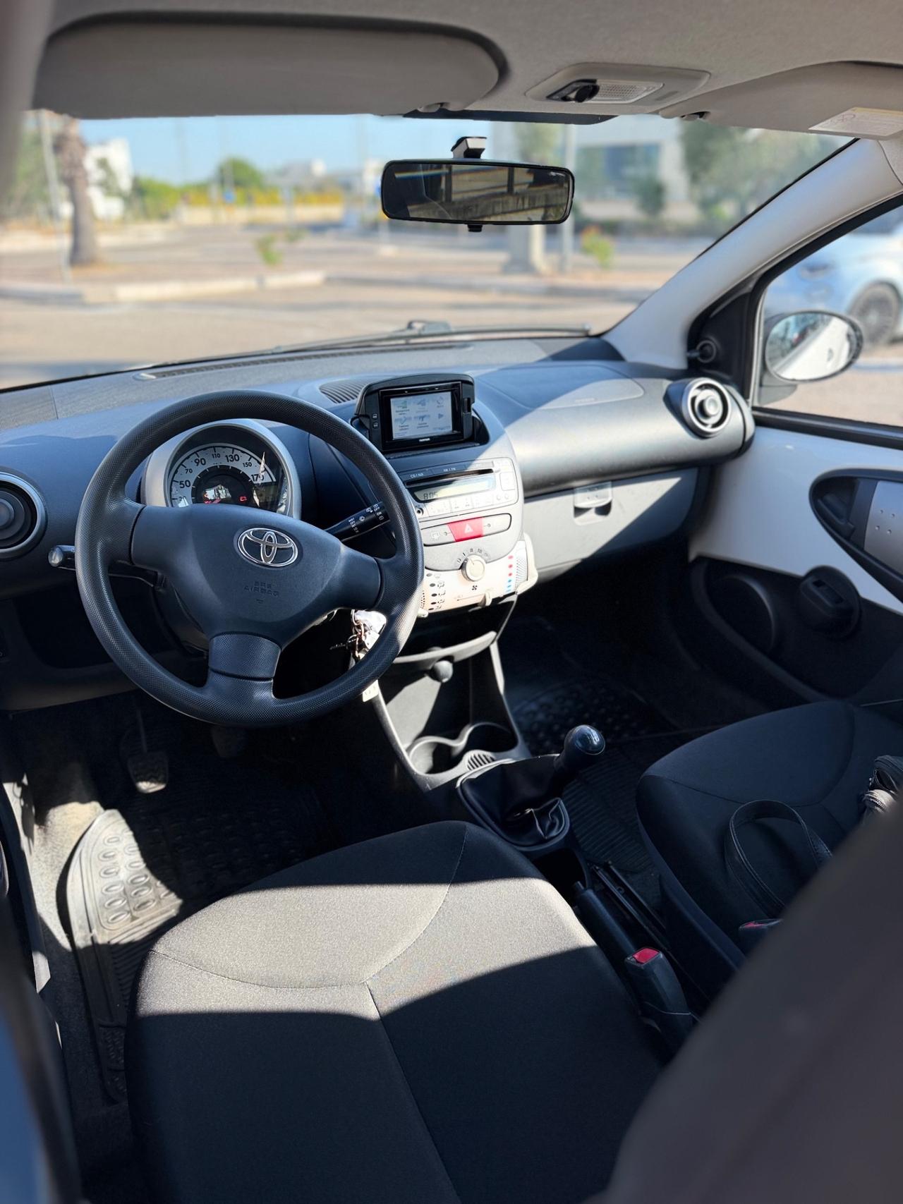 Toyota Aygo 1.0 12V VVT-i 5 porte Active Connect