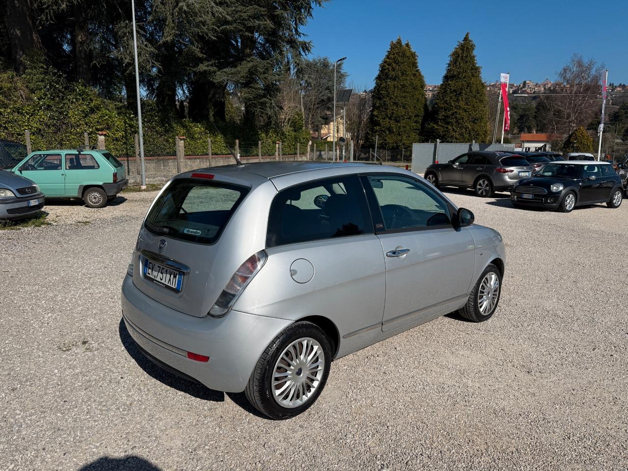Lancia Ypsilon 1.4 77 CV Diva GPL