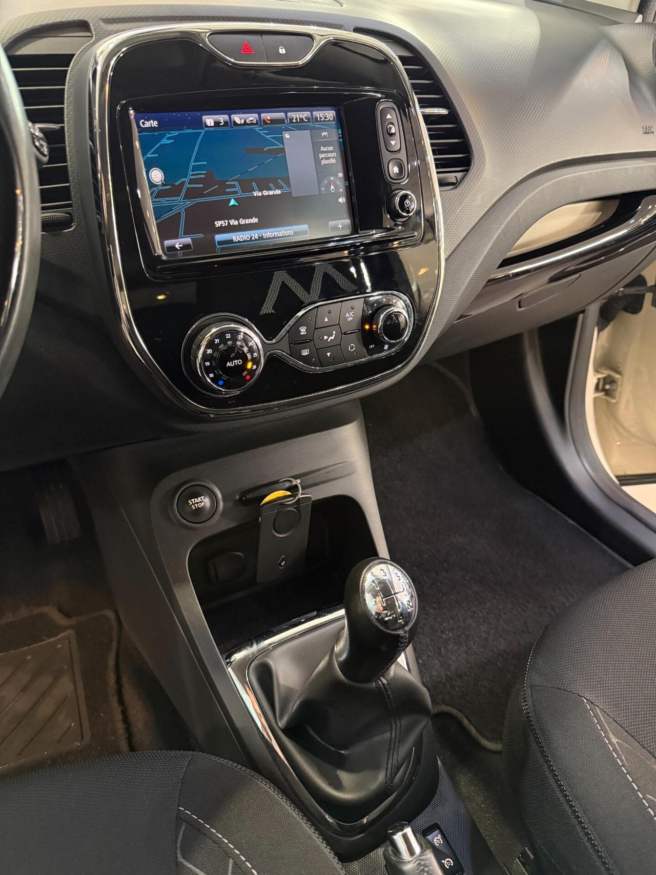 Renault Captur Benzina 90 CV Neopatentati