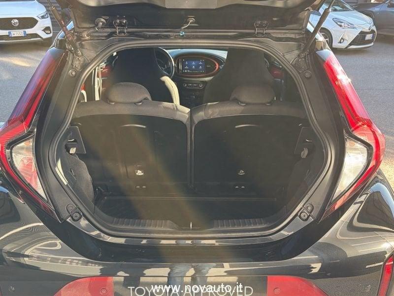 Toyota Aygo X 1.0B (72 CV) Lounge S-CVT