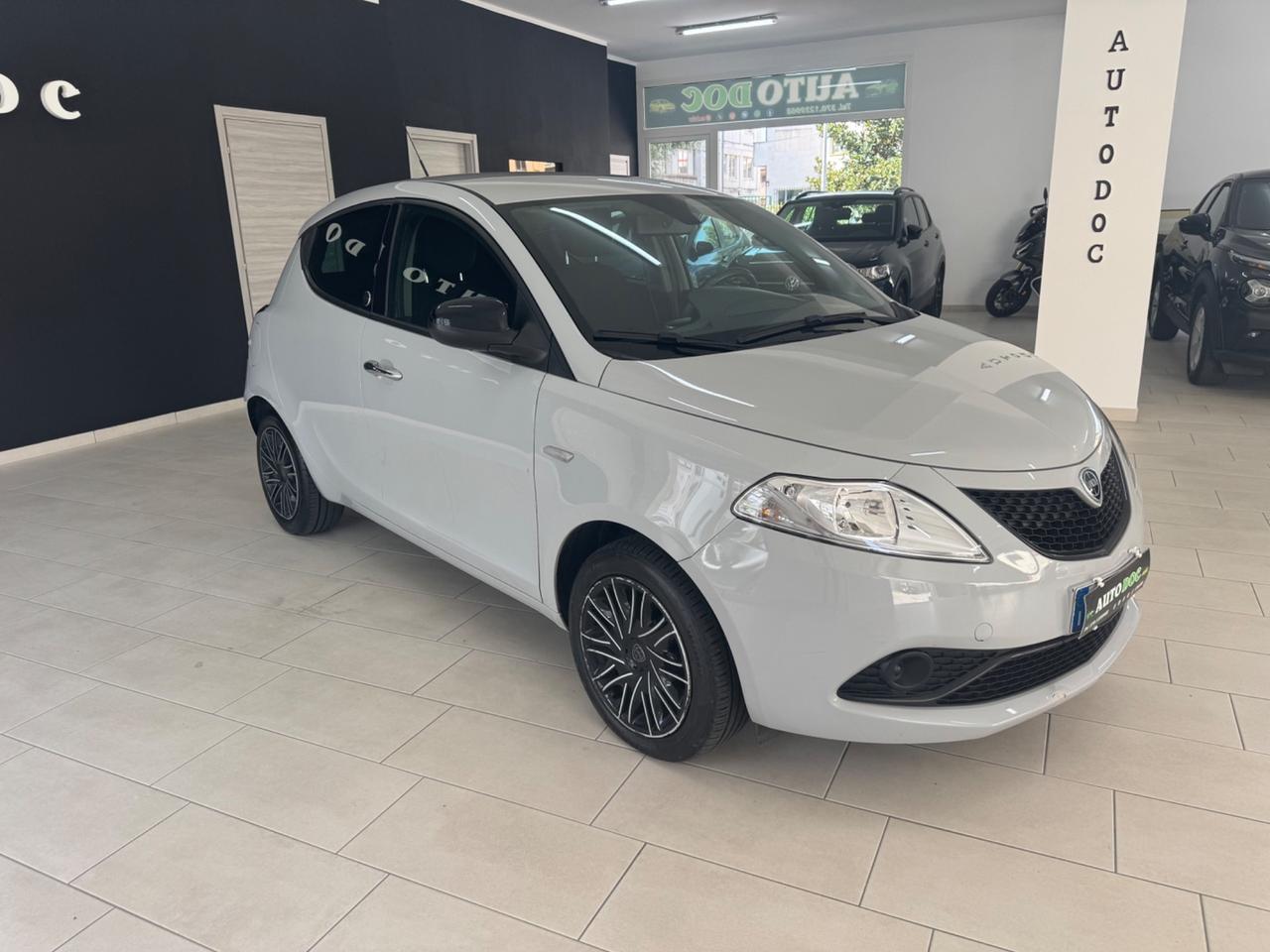 Lancia Ypsilon 1.2 69 CV 5 porte GPL Ecochic