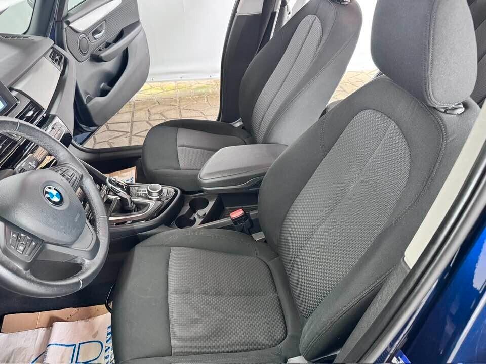Bmw 2er Active Tourer 216d Luxury