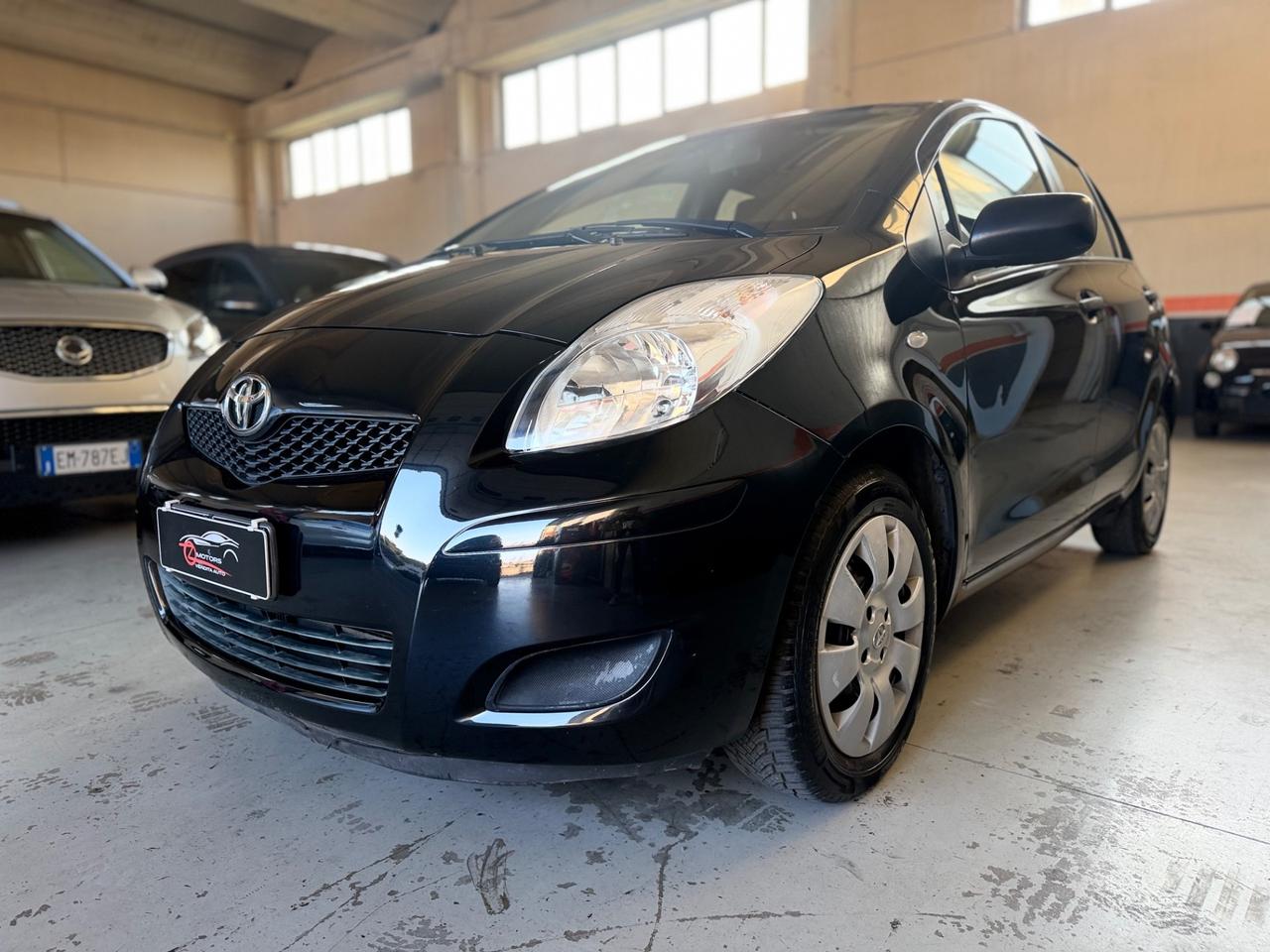 Toyota Yaris 1.0 5 porte Now NEOPATENTATI