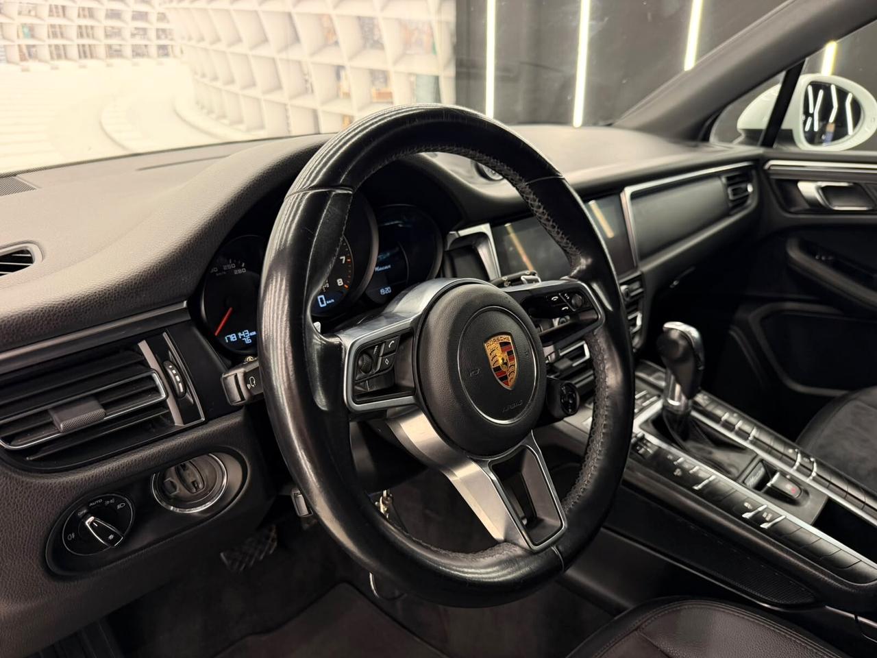 Porsche Macan 2.0 245CV PDK-IPER FULL-KM CERTIFICATI-12 MESI GARANZIA-GOMMATA NUOVA 4 STAGIONI-PERMUTE