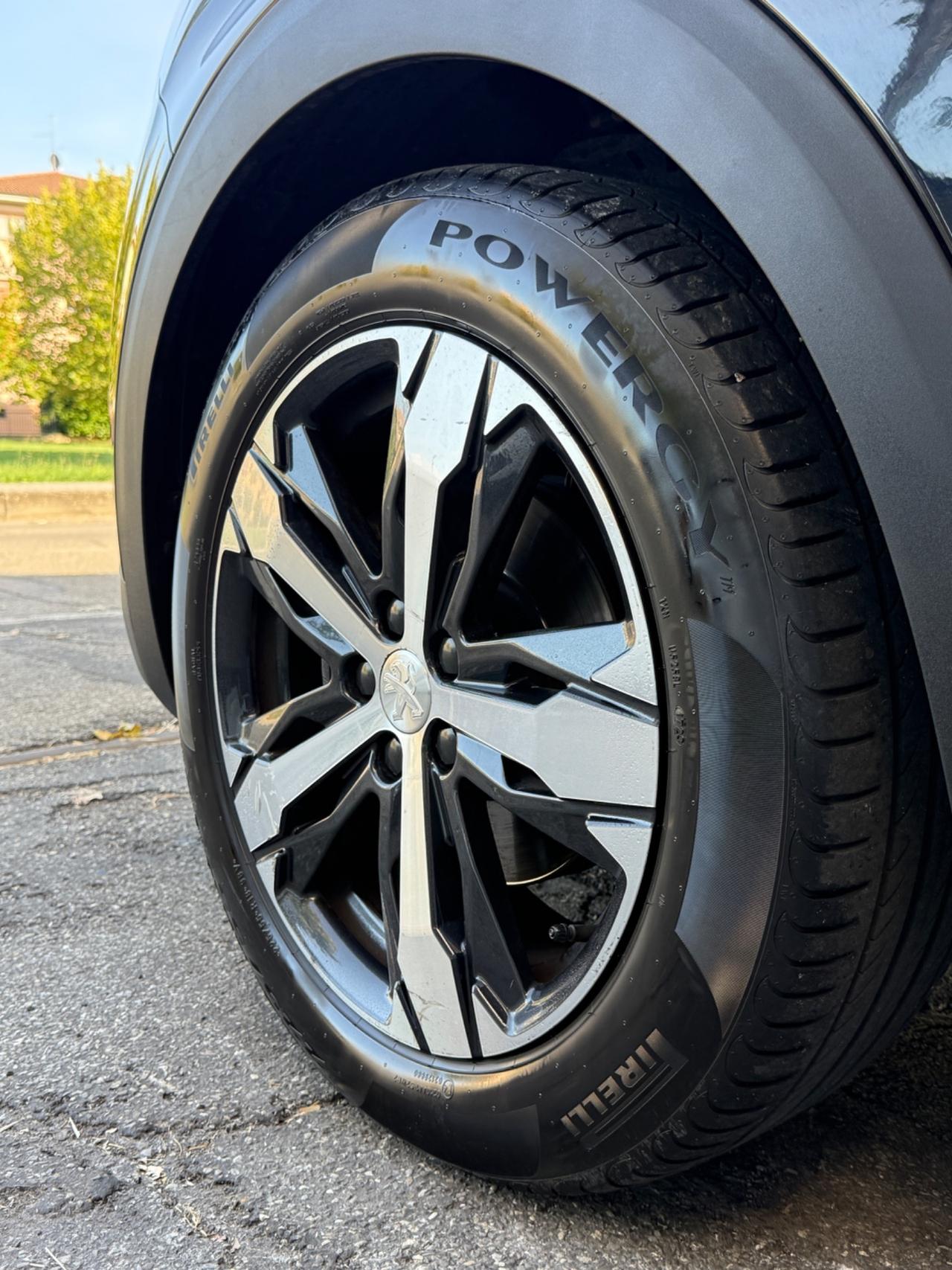 Peugeot 5008 BlueHDi 130 S&S EAT8 Allure