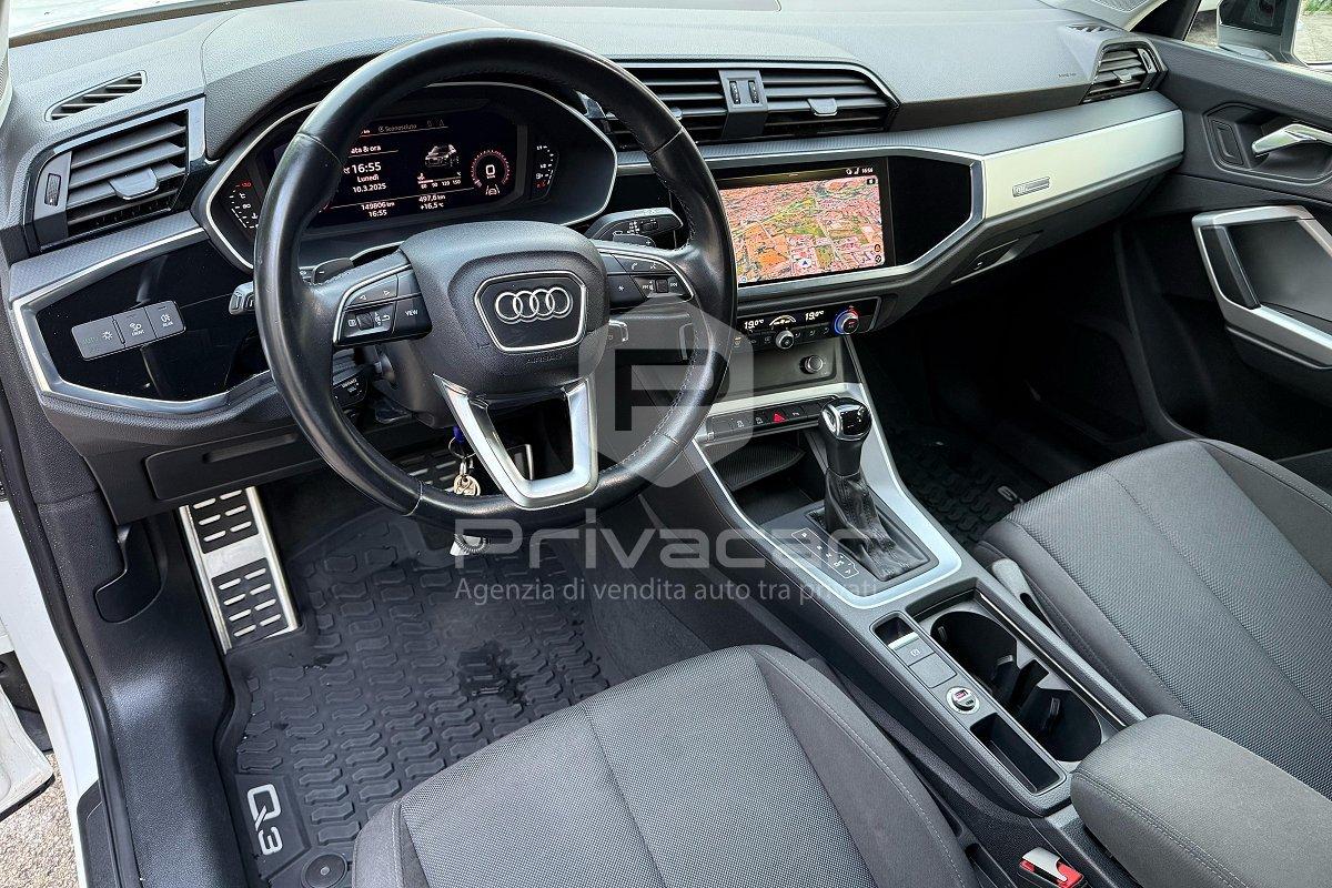 AUDI Q3 35 TDI S tronic Business Advanced