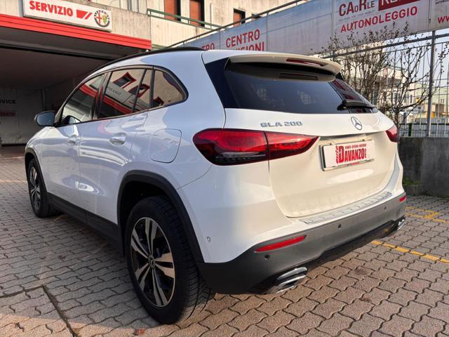 MERCEDES-BENZ GLA 200 Automatic SPORT