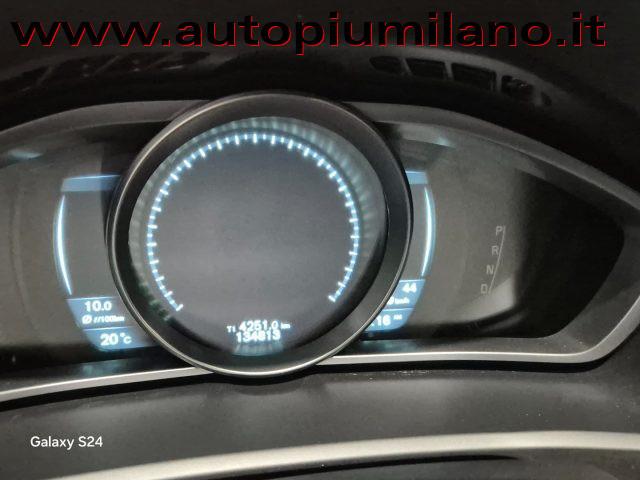 VOLVO V40 Cross Country T4 AWD Geartronic Summum