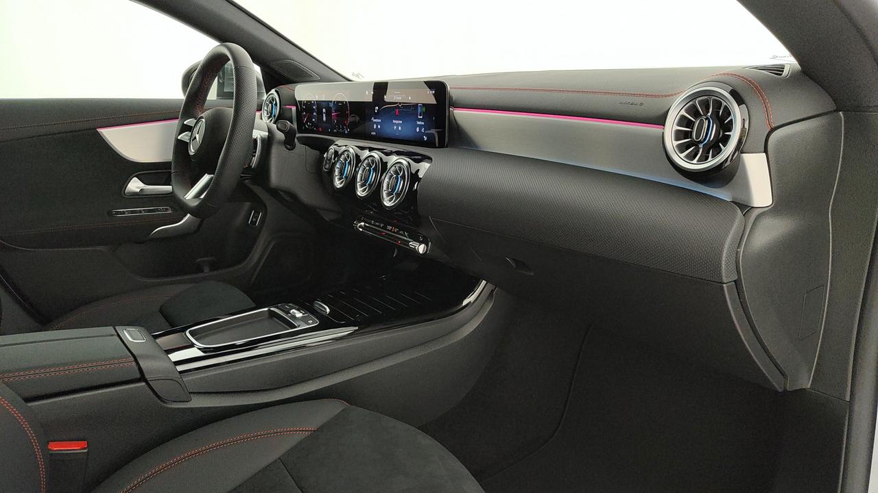 Mercedes-Benz CLA Shooting Brake 200 d AMG Line Advanced Plus auto