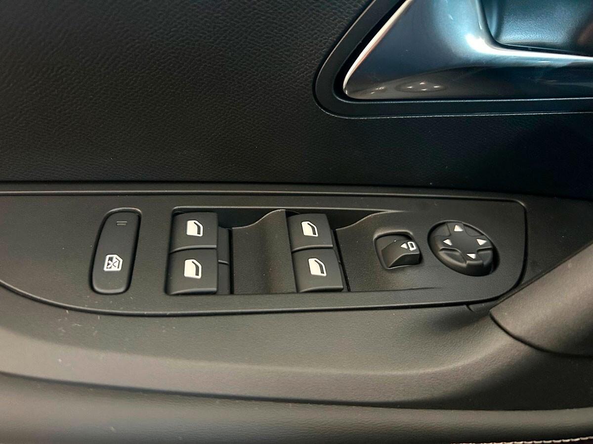 Peugeot 2008 PureTech 100 S&S Allure