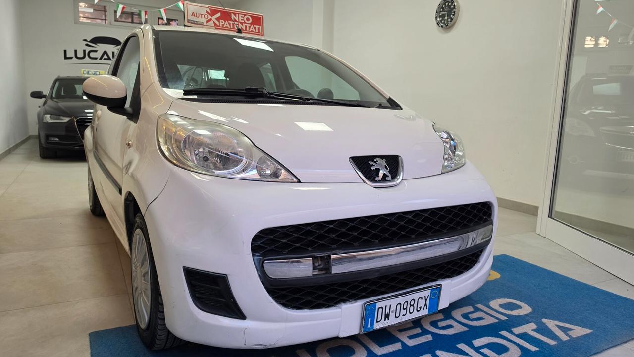 Peugeot 107 1.0 68CV 3p. Plaisir
