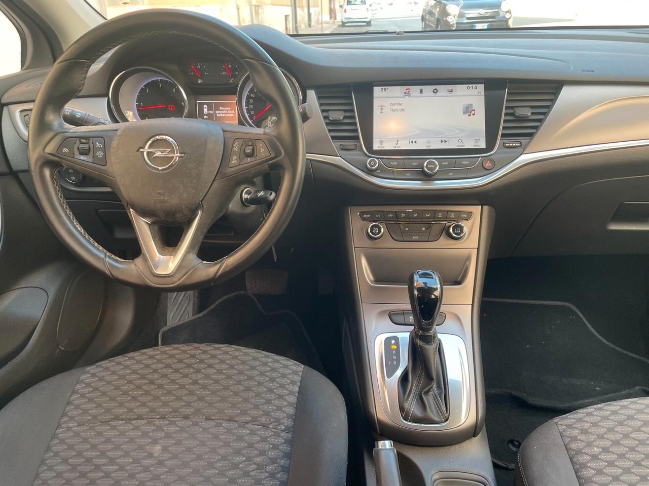 Opel Astra 1.6 CDTi 136CV aut. Sports Tourer Innovation finanziabile