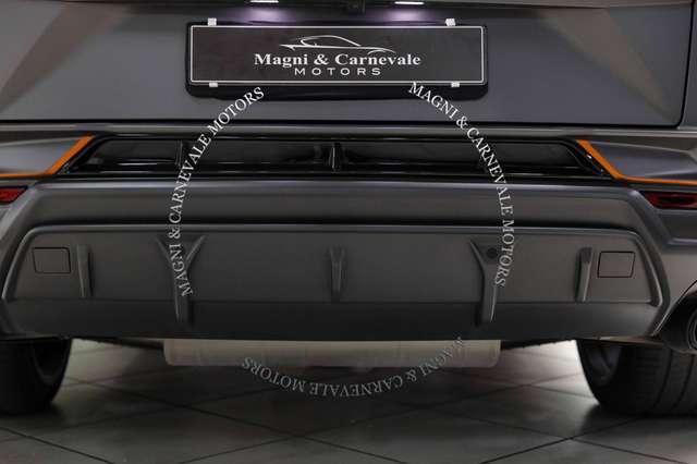 Lamborghini Urus PERFORMANTE|SPECIAL PAINT|AKRAPOVICH|FULL CARBON|