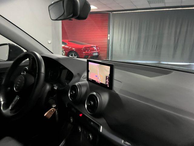 AUDI Q2 30 TDI S tronic Business