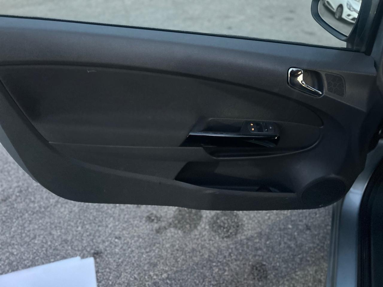 Opel Corsa 1.2 GPL-TECH