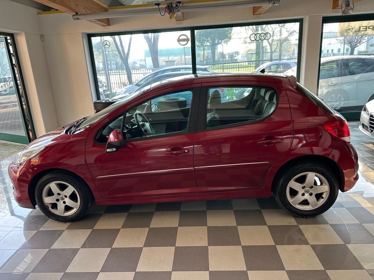 Peugeot 207 1.4 VTi 95CV 5p. Neopatentati