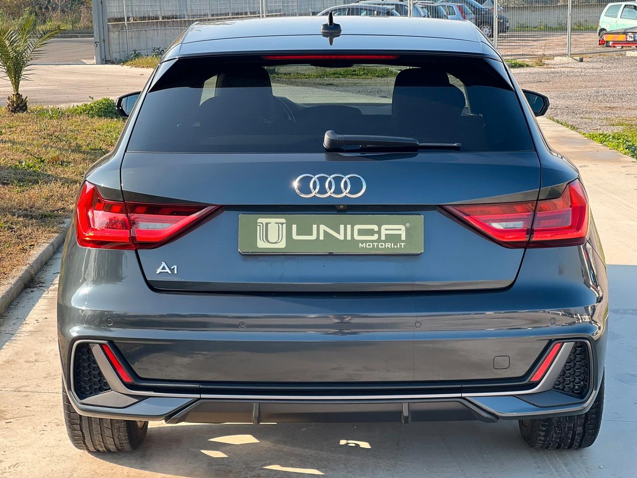 Audi A1 SPB 30 1.0 110cv TFSI S tronic line edition ITALIANA