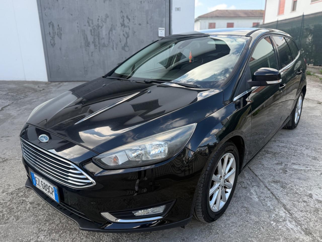 Ford Focus 1.5 TDCi TITANIUM NEOPAT. 2015 EURO 6