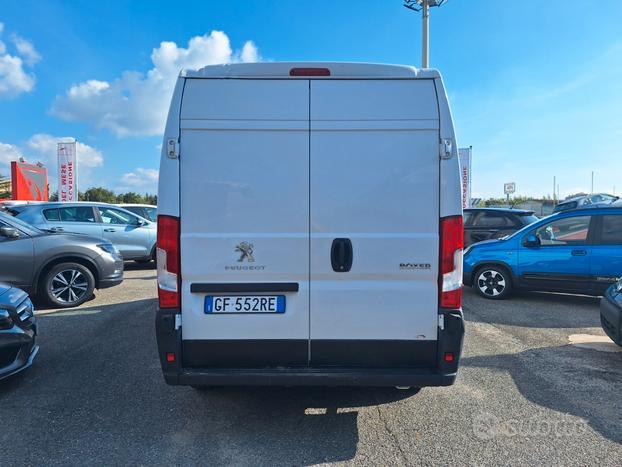 Peugeot Boxer 335 2.2 BlueHDi 140 S&S PC-TN Furgon